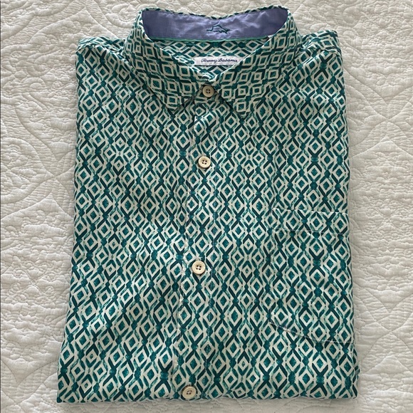 Tommy Bahama Other - Tommy Bahama silk button front shirt sleeve camp shirt